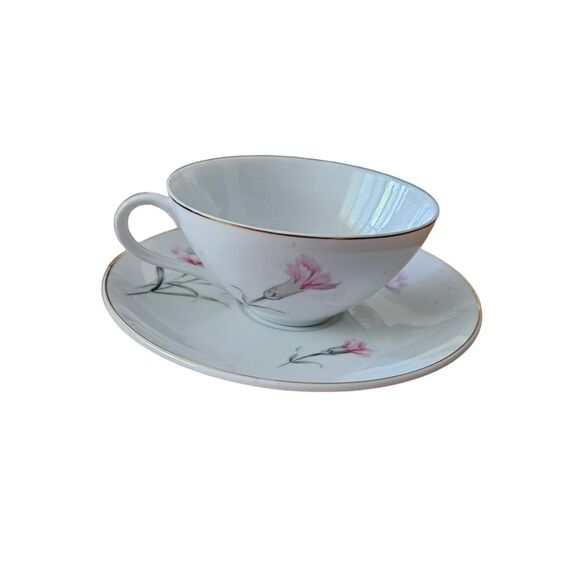 VTG Carnation Tea Cup & Saucer Set, multiple available - Picture 2 of 8